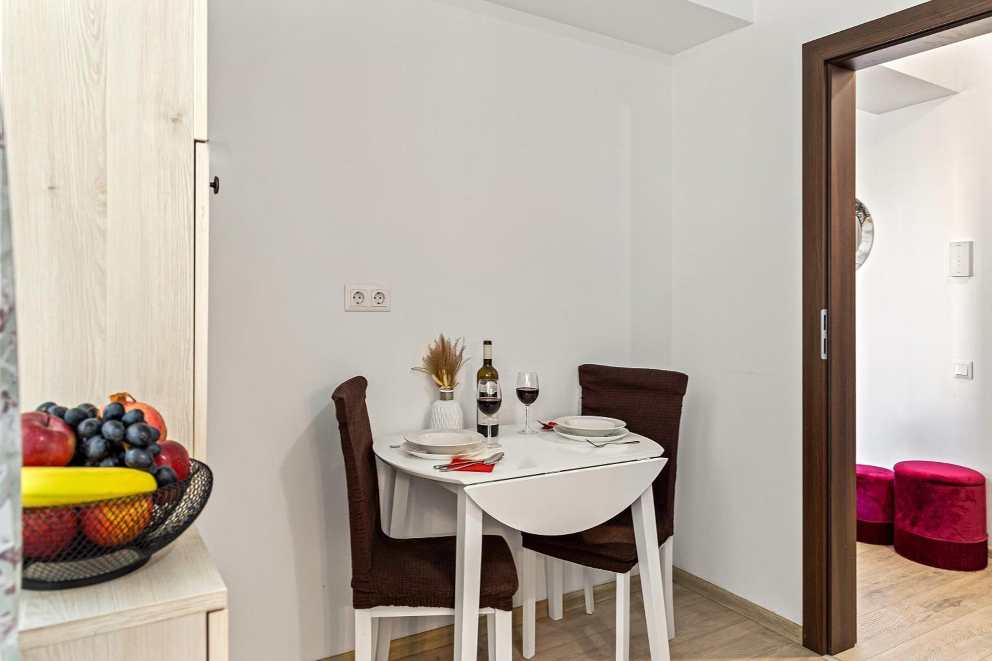 La Vie Est Belle Apartamento Bucareste Exterior foto